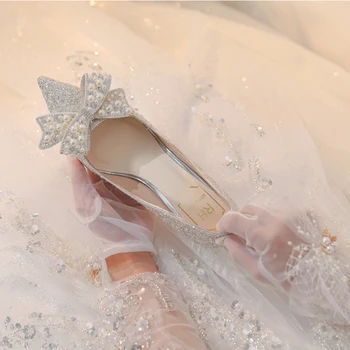 Rimocy Роскошные свадебные туфли с блестящими кристаллами, женские туфли-лодочки на тонком каблуке с жемчужным бантом, Женские свадебные туфли на высоком каблуке с острым носком